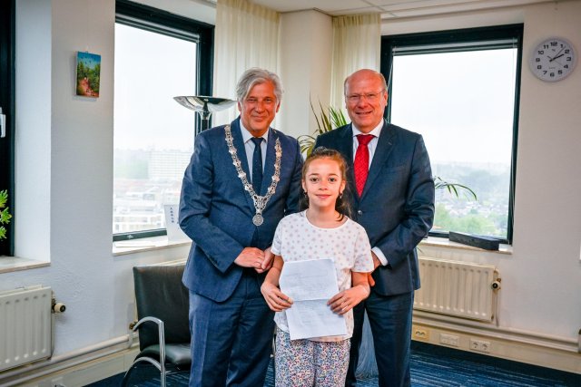 Eliane op bezoek bij de burgemeester en dijkgraaf